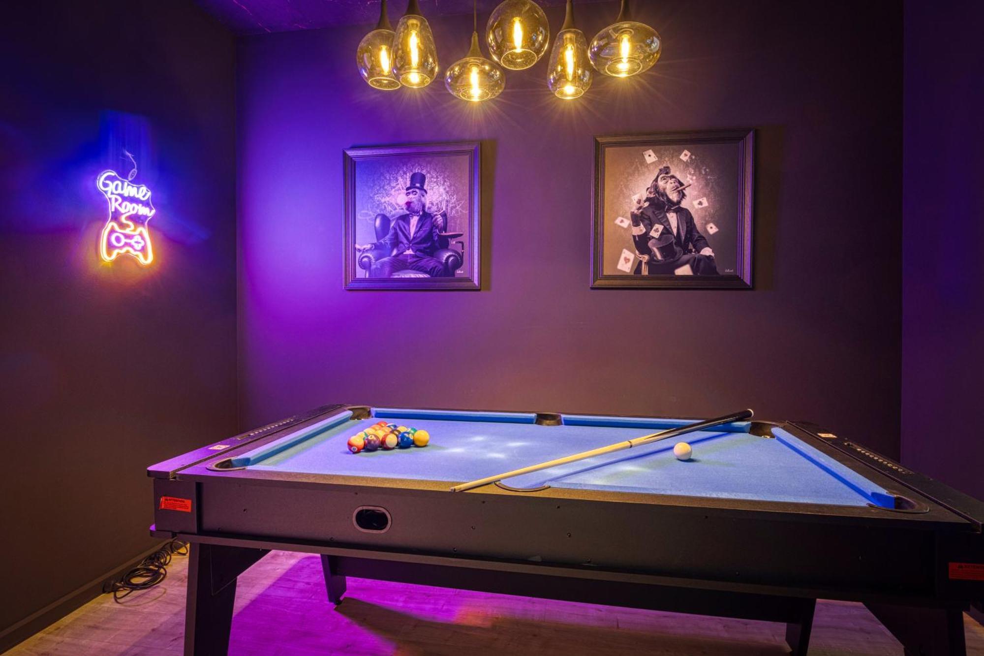 La - Piscine / Karaoke / Jeux Fontaine (Rhone-Alps)